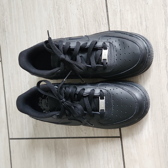 Af1 Nike airforce 1s all black - Picture 3 of 7